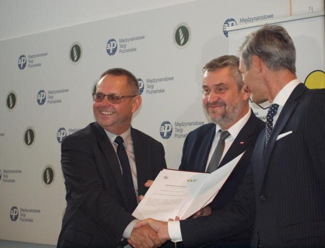 nr 84(II)/ Porozumienie w sprawie żywienia drobiu Misją KRD-IG jest działanie na rzecz ochrony interesów polskich rolników oraz przetwórców, w tym w szczególności uczestników łaocucha produkcji