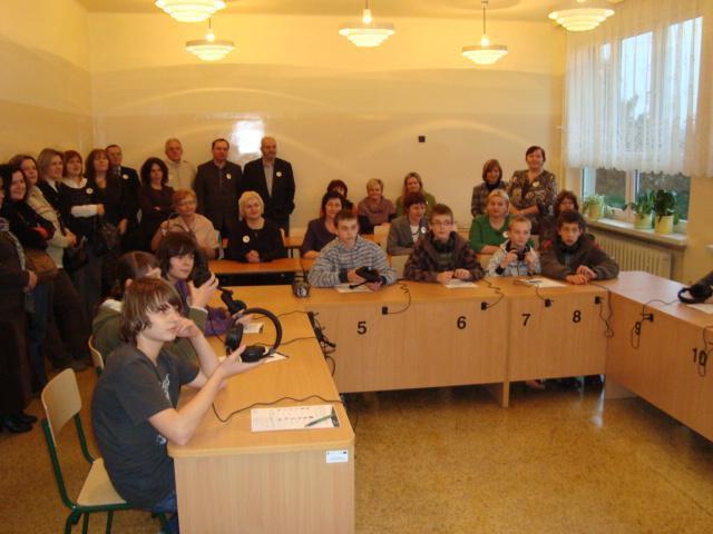 utrudnionym dostępie do edukacji oraz zmniejszenie różnic w jakości usług edukacyjnych.