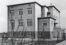 W roku 1930 zbudowany został w Siołkowicach szpital i przytułek dla starców. Nastąpiła więc zmiana na lepsze.