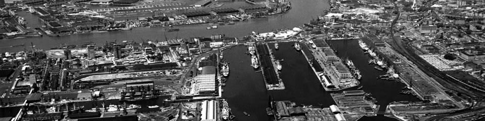 ETAPY I ROCESY REGENERACJI LONDYN Tamiza i jej dopływy Canary Wharf w