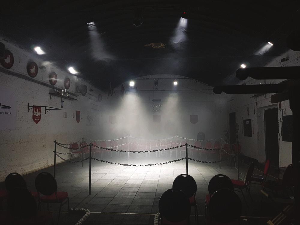 CZYM DYSPONUJEMY? Sala o powierzchni 280 m.kw.