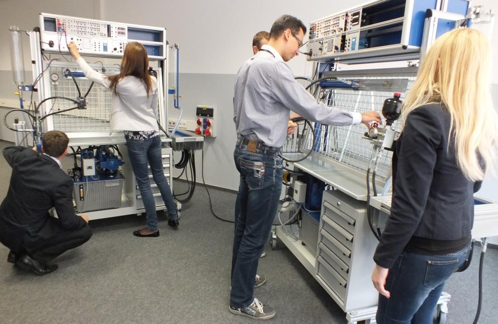 Nowe laboratorium szkoleniowe w firmie Bosch Rexroth Sp. z o.