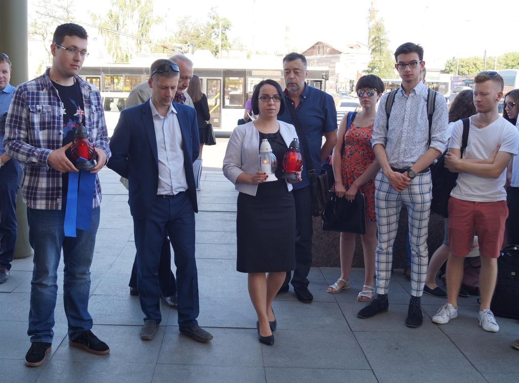 Ceremonia postawienia zniczy