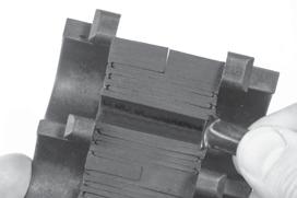 100 +2-1 Anwendungsbereich: 1 Kabel/Rohr 18-65 mm bzw. 4 Kabel/Rohre 8-30 mm Kabel dürfen im Dichtbereich keine durchgängigen Längsriefen aufweisen (Kabel evtl.