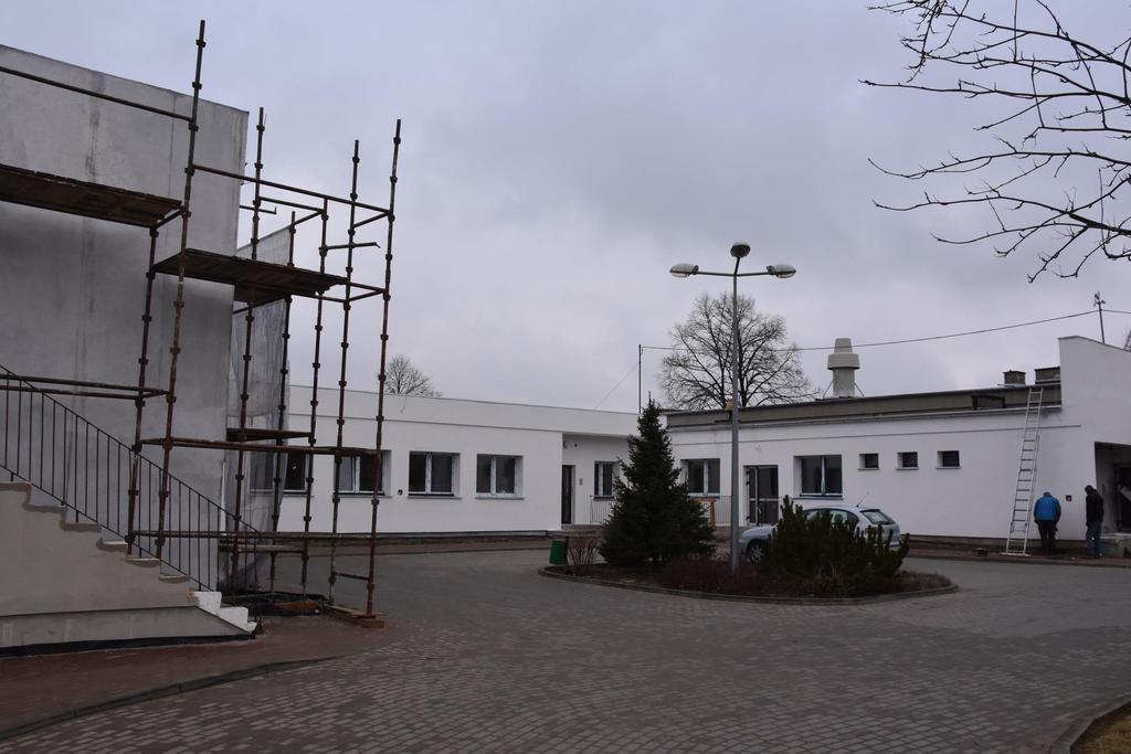 Realizowane są umowy związane z: kompleksową termomodernizacją budynku Przedszkola w Pomarzanowicach