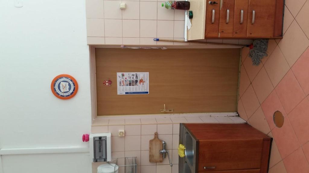 5. Poszerzenie otworu drzwiowego. 6. Zakup i wymiana skrzydła drzwiowego z ościeżnicą. 7. Obróbka ościeży drzwiowych. 8.