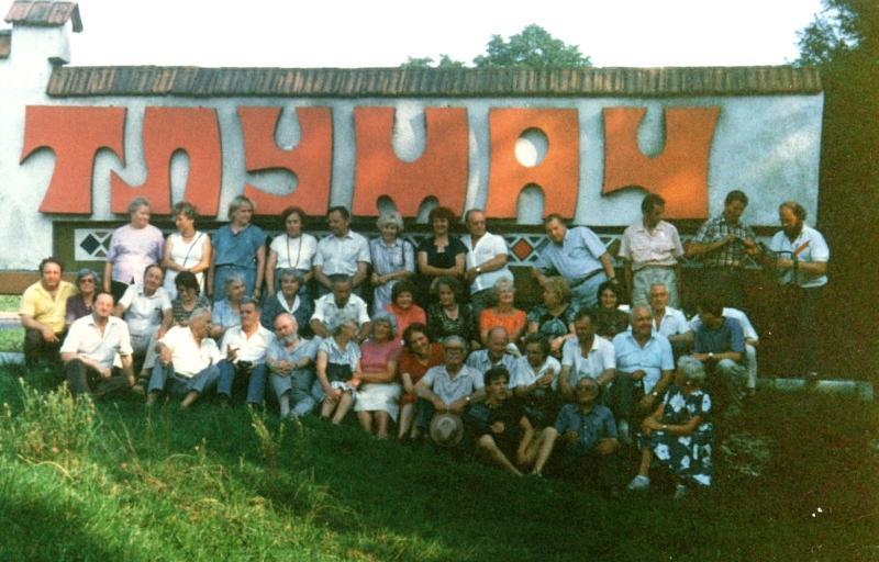 Przejechaliśmy obok rafinerii nafty Polwin, którą kiedyś budowali Belgowie, a w czasie wojny zbombardowali Amerykanie. Odbudowana została w 1964 roku.