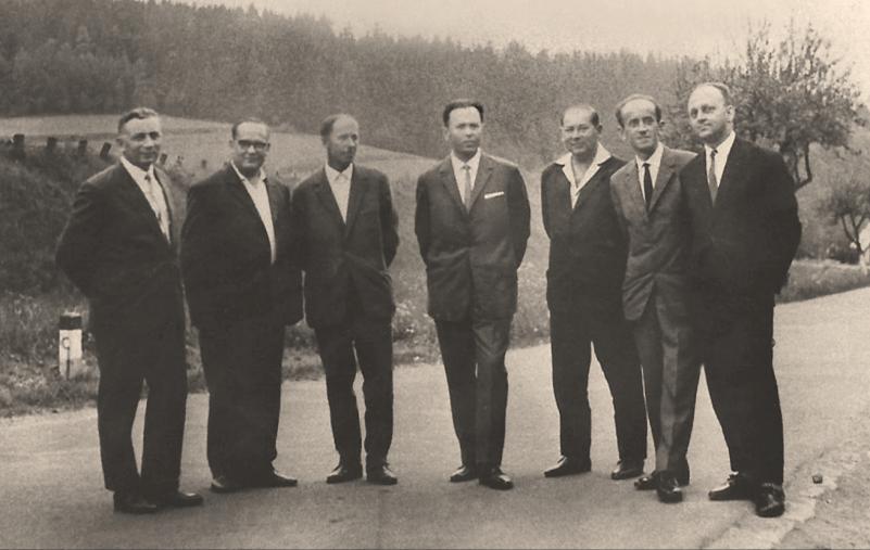 Bronisław Zuber, Karol Kraus, Zachariasz Nikosiewicz, ks. Mikołaj Witkowski, Antoni Tuzinkiewicz i ks. Czesław Tuzinkiewicz oraz nauczyciele: Marian Mierzwiński i Stanisław Mendrala.