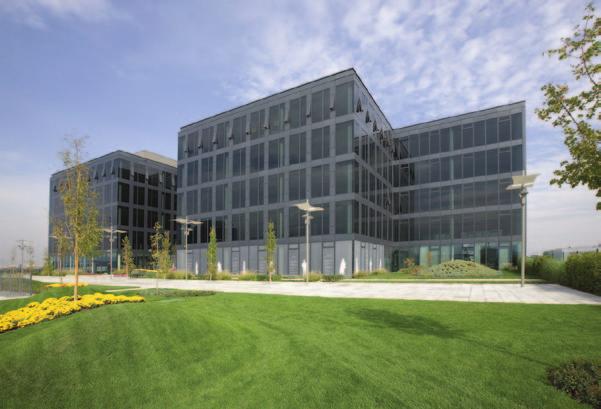 Motto firmy, Glass Unlimited, odzwierciedla jej kluczowe silne strony: innowacyjność przy opracowywaniu zaawansowanych technologii produkcji szkła, globalną sieć sprzedaży