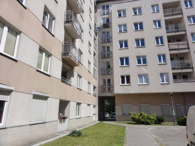 Opis miejsca postojowego Przedmiotowy lokal oznaczony numerem