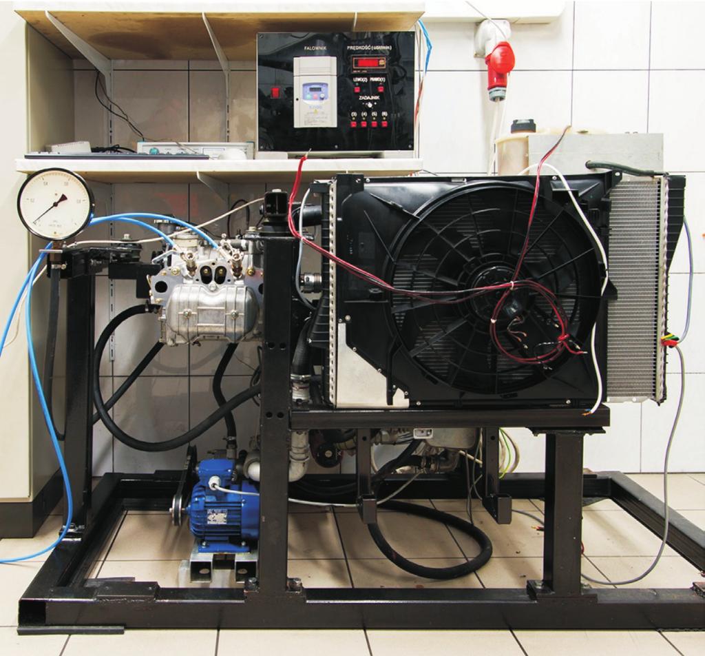 The influence of applying a layer of carbon nanotubes on the piston bearing surface on friction losses Przebiegi momentów przedstawione na rys.