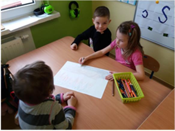 Dzieci projektowały własny znaczek