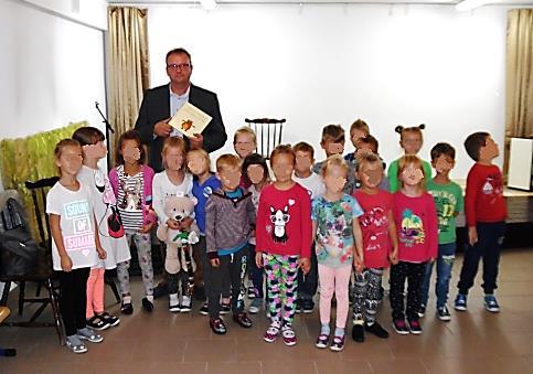 Dariusz Nowicki spotkał się z przedszkolakami z Miejskiego Przedszkola nr 41 w Częstochowie, którym przeczytał bajkę pt.