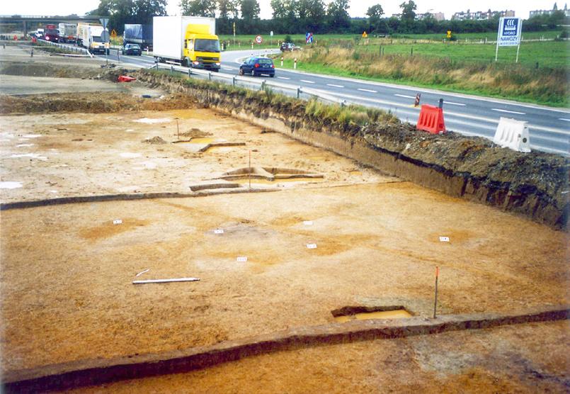 RAPORT 2005-2006 Ryc. 13. Budziszów Wielki, stan. 20, gm. Wądroże Wielkie, woj. dolnośląskie. Wykop I/2002.