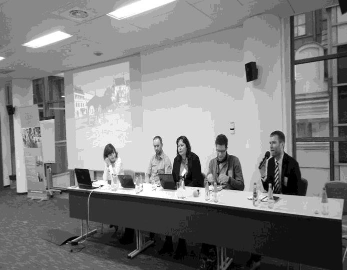 W konferencji wzięło udział ponad 80 osób, głównie bibliotekarzy zarówno uczestnicy projektu jak i osoby zainteresowane tematyką tworzenia w bibliotekach publicznych miejsca otwartego na dyskusje o