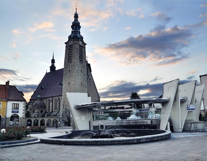 Działalność Powiatowego Centrum Informacji Turystycznej w Limanowej Do główny zadań PCIT należy obsługa ruchu turystycznego oraz promocja Ziemi Limanowskiej, pracownicy udzielają wyczerpujących