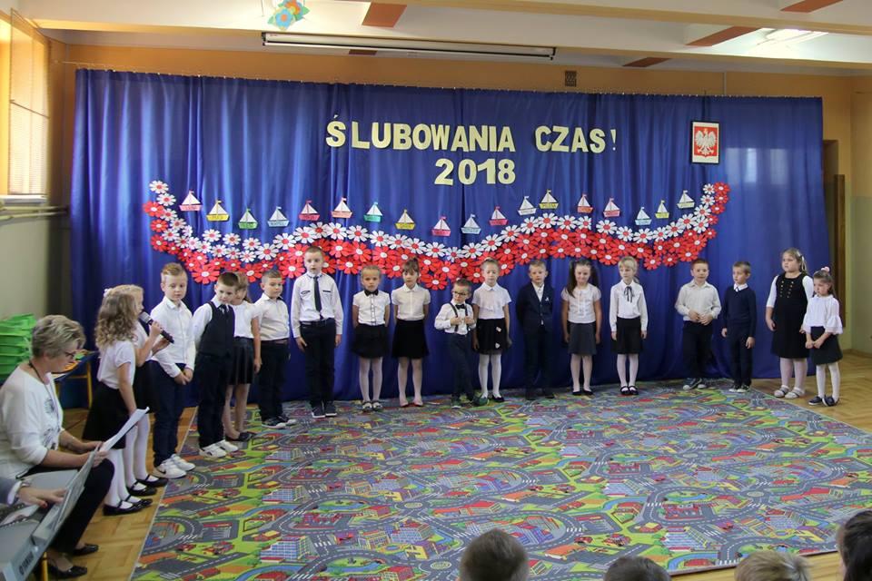 Gazeta Krakowska Numer 1 10/2018 Strona 3 Ślubowanie W dniu 16 października 2018r.w naszej szkole odbyło się ślubowanie pierwszoklasistów.