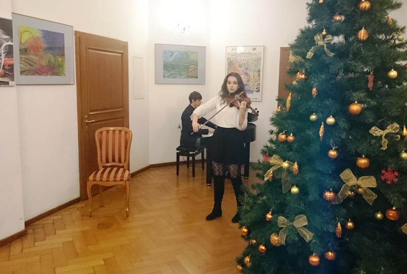 Zdjęcia z koncertu z cyklu Muzyka w