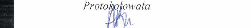 Przewodniczqcy Komisji Jdzef Lutomirski Poddal pod glosowanie projekt uchwaly w sprawie Wieloletniej Prognozy Finansowej Miasta i Gminy Serock na lata 201 6-2025.