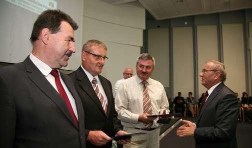 geodetów w naszym regionie wygłosił Jerzy Szwankowski, zaś o współczesnych problemach geodezji w województwie mówił Robert Cieszyński.