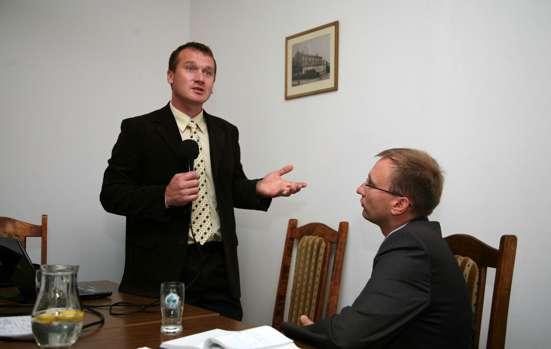 Hieronim Czarnowski, Tadeusz Podowski; Jarosław Kaszewski W dniu 14 czerwca 2004 roku seminarium geodezyjne podziały nieruchomości w zgodzie z przepisami znowelizowanej ustawy o gospodarce