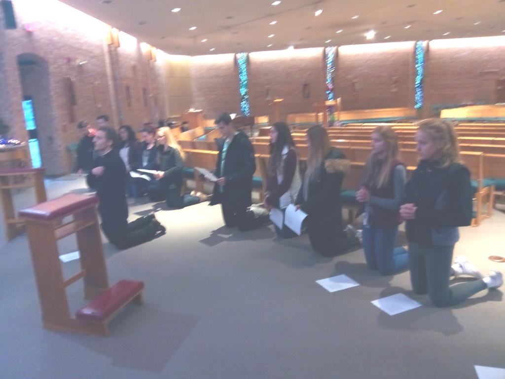 YOUTH KNIGHTS OF THE IMMACULATA COME AND SEE WHAT OUR NEW YOUTH GROUP IS ALL ABOUT! WE ARE GETTING TO KNOW EACH OTHER, AND JESUS AND MARY, AND MUCH MORE!