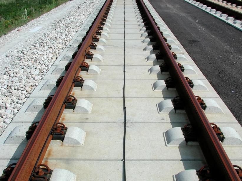 Podstawowe typy nawierzchni bezpodsypkowych Nawierzchnia typu Böghl (prefabrykowana) System