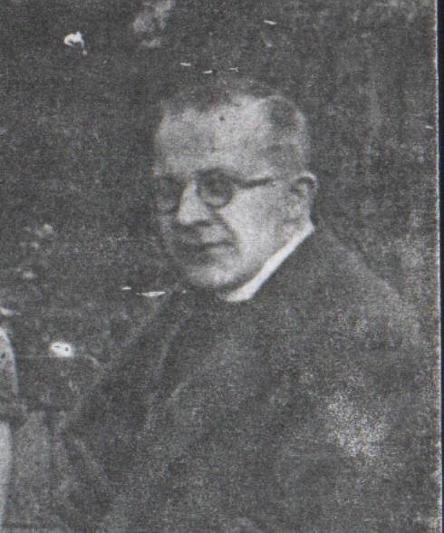 Ksiądz Karol Bujara Karol Bujara urodził się 1 I 1904. Studiował we Wrocławiu.