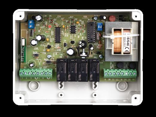 firmy INEL (PIL-02XB lub PIL-04XB) możliwość zarejestrowania do 255 pilotów zestaw zawiera: odbiornik radiowy z 2 pilotami: PIL-02XB lub PIL-04XB wymiary: 95 75 41 mm napięcie zasilania: 12 VDC lub