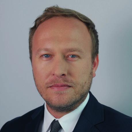 Chambers & Partners, LEGAL 500, IFLR 1000, Rzeczpospolita, Parkiet) jako wiodący ekspert obszarze Capital Market (Equity, Debt).