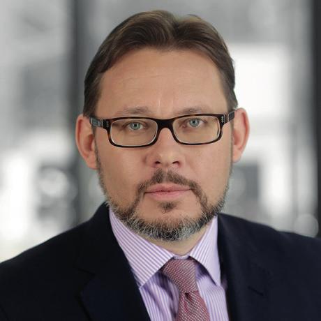 Zajmuje się zagadnieniami prawa papierów wartościowych oraz prawa rynku kapitałowego i instytucji finansowych, transakcjami na rynku kapitałowym, problematyką corporate governance, zwłaszcza w