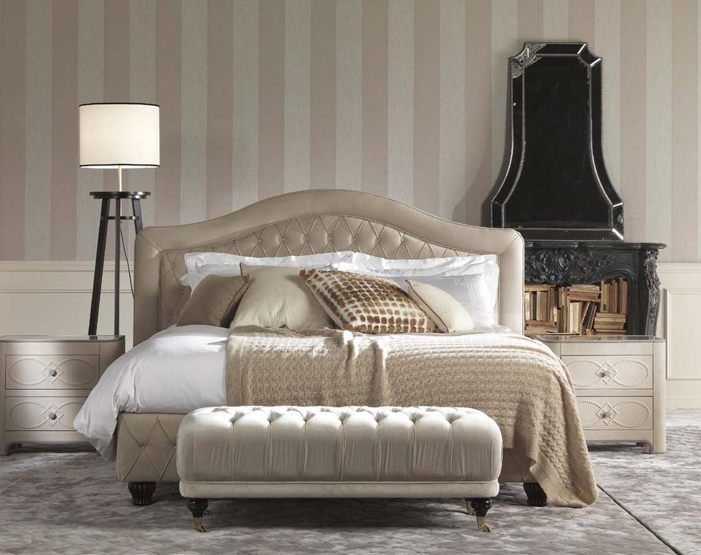 Sofa Ernest marki Smania Ralph Lauren Home Kolekcja Penthouse Łóżko Kimberley marki Gianfranco Ferré Home Wygodna, przepastna kanapa to królowa każdego salonu.