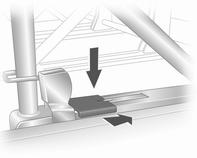 58 Fotele, elementy bezpieczeństwa Podnieść zaczepy blokujące, następnie przesunąć zespół fotela do tyłu, aby zwolnić go z punktów