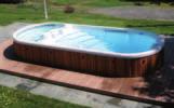 Masa basenu Wyposażenie System utrzymania wody Aquapro 19 AquaticFitnessSystems 234 cm x 397 cm x 132 cm pustego 1 091 kg, 6 200 kg napełnionego 5110 litrów 4 dysze przeciwprądu (6 dysz w opcji) M
