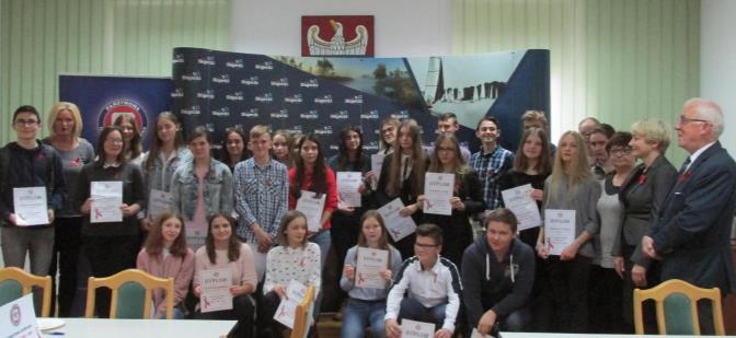 XVII Powiatowa Olimpiada Wiedzy o HIV i AIDS w Starostwie Powiatowym, w której udział wzięło 28