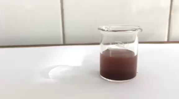 środowisku reakcji z