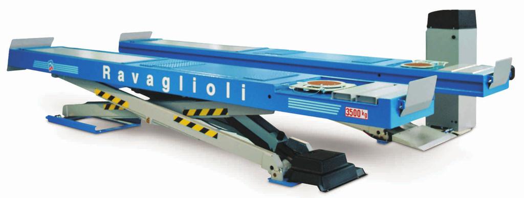 PODNOŚNIKI PODNOŚNIK NOŻYCOWY Podnośnik elektrohydrauliczny przewidziany do montażu w fosie lub na posadzce Mechaniczna blokada wysokości zwalniana pneumatycznie Automatyczna synchronizacja