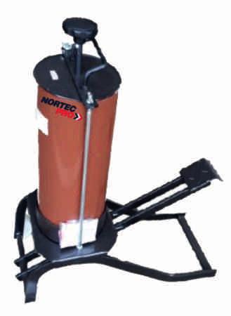 SMAROWNICA SMAROWNICA Ręczna 12 kg Ręczna 5 kg - przeznaczona do ręcznego dozowania smaru - wąż 1,5 mb z końcówką smarową - zawór zamykający przepływ -