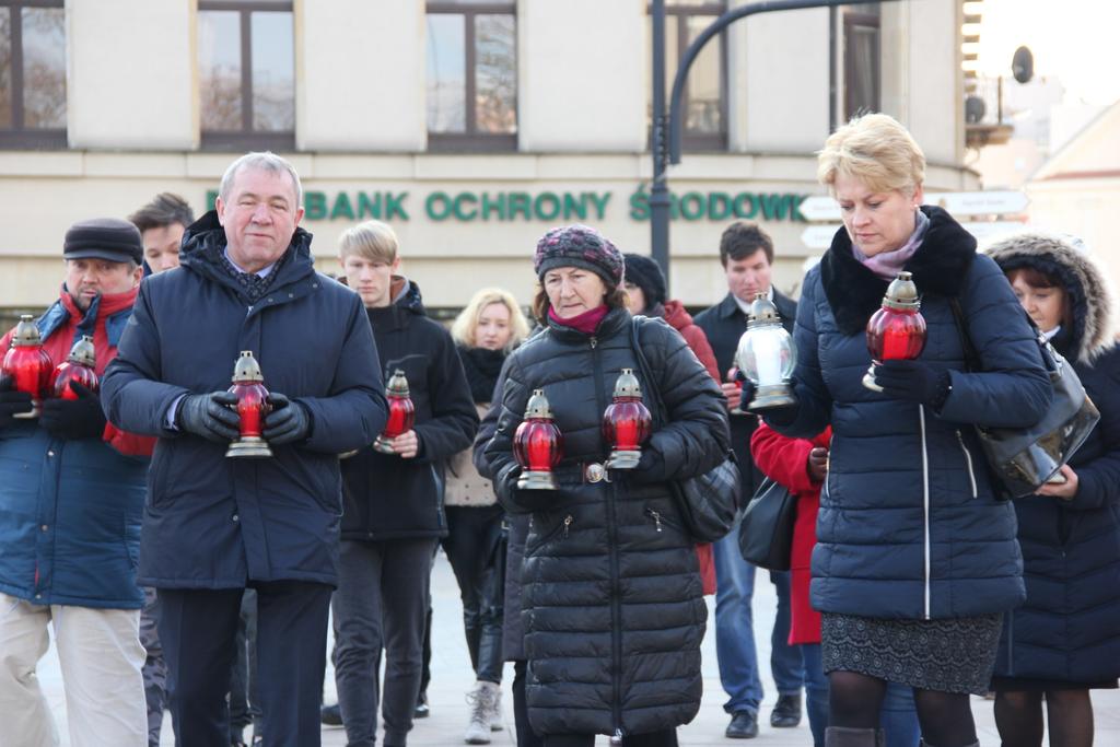 : przewodniczący Regionu Środkowo-Wschodniego NSZZ Solidarność Marian król wraz z zastępcami, przewodnicząca Regionalnej Sekcji Oświaty i Wychowania Wiesława