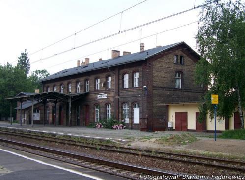 Hol dworca PKP w Świebodzinie znajdował się w dobrym stanie sanitarnotechnicznym i sanitarno-porządkowym.