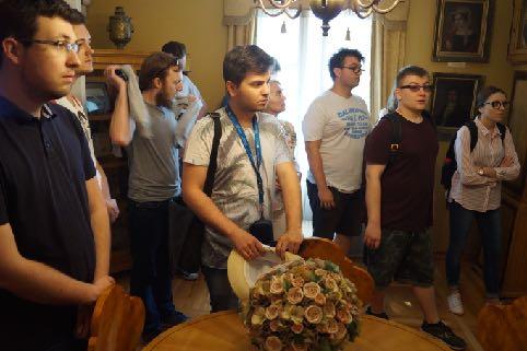 W górnej części ulicy znajduje się Muzeum Juliusza Słowackiego - dworek, w którym poeta spędził pierwsze lata życia.