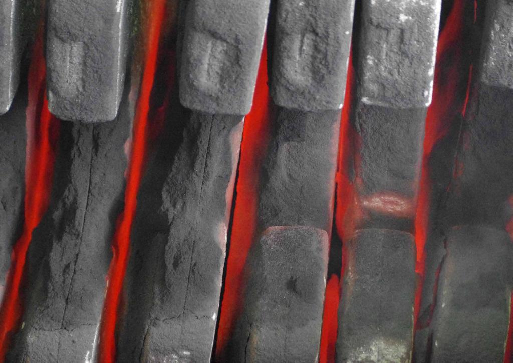 Oświadczenia Rady Dyrektorów Zgodnie z najlepszym stanem wiedzy Rady Dyrektorów roczne skonsolidowane sprawozdanie finansowe oraz informacje porównywalne zostały przygotowane zgodnie z