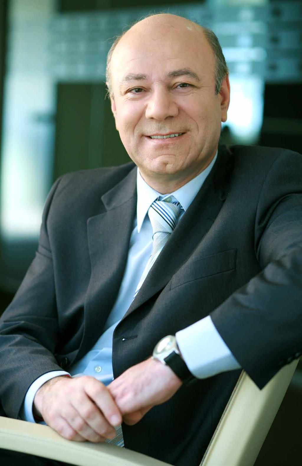 RAPORT ROCZNY 2014 // 5 List Prezesa Zarządu i Przewodniczącego Rady Dyrektorów Szanowni Akcjonariusze, Jest mi niezmiernie miło przedstawić Państwu nasz skonsolidowany raport roczny za 2014 rok,