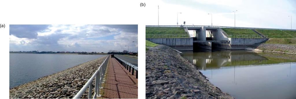 Simon Rabarijoely Ryc. 2. (a) Zapora czołowa w Nieliszu. (b) Jaz zapory czołowej zbiornika głównego Fig. 2. (a) Nielisz dam.