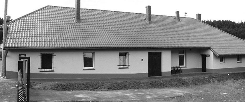 3. nawierzchnia asfaltowa Naszacowice 389 980,79 zł, dofinansowanie: 200 000,00 zł Zagospodarowanie terenu przy bo- 101 195,44 zł 4.