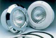 Oświetlenie i atrakcje wodne Oświetlenie podwodne basenu - S Reflektor halogenowy STNDRD 300 W/12 V W zakres dostawy wchodzą: nisza z twardego tworzywa sztucznego S, reflektor z żarówką 300 W, kabel