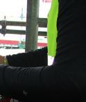 Poprzez ukierunkowanie przepływu zawiesin wodno-mułowych w osadnikach można