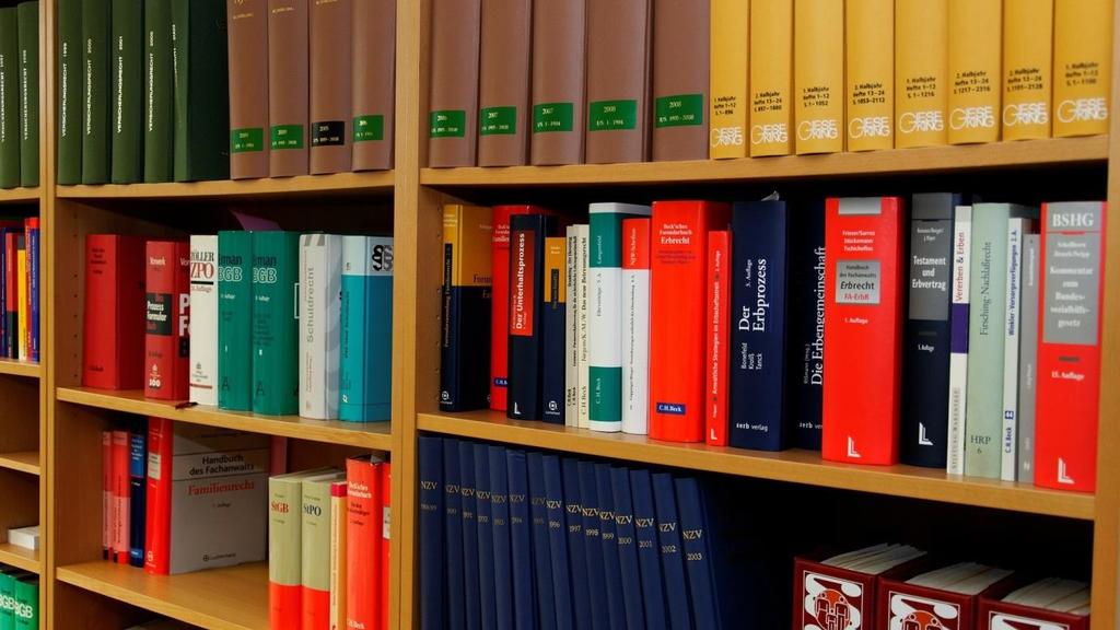 Zmiany przepisów BHP w 2019 r. podsumowanie Mijający rok, to czas intensywnych zmian w obowiązującym porządku prawnym. W 2019 r.