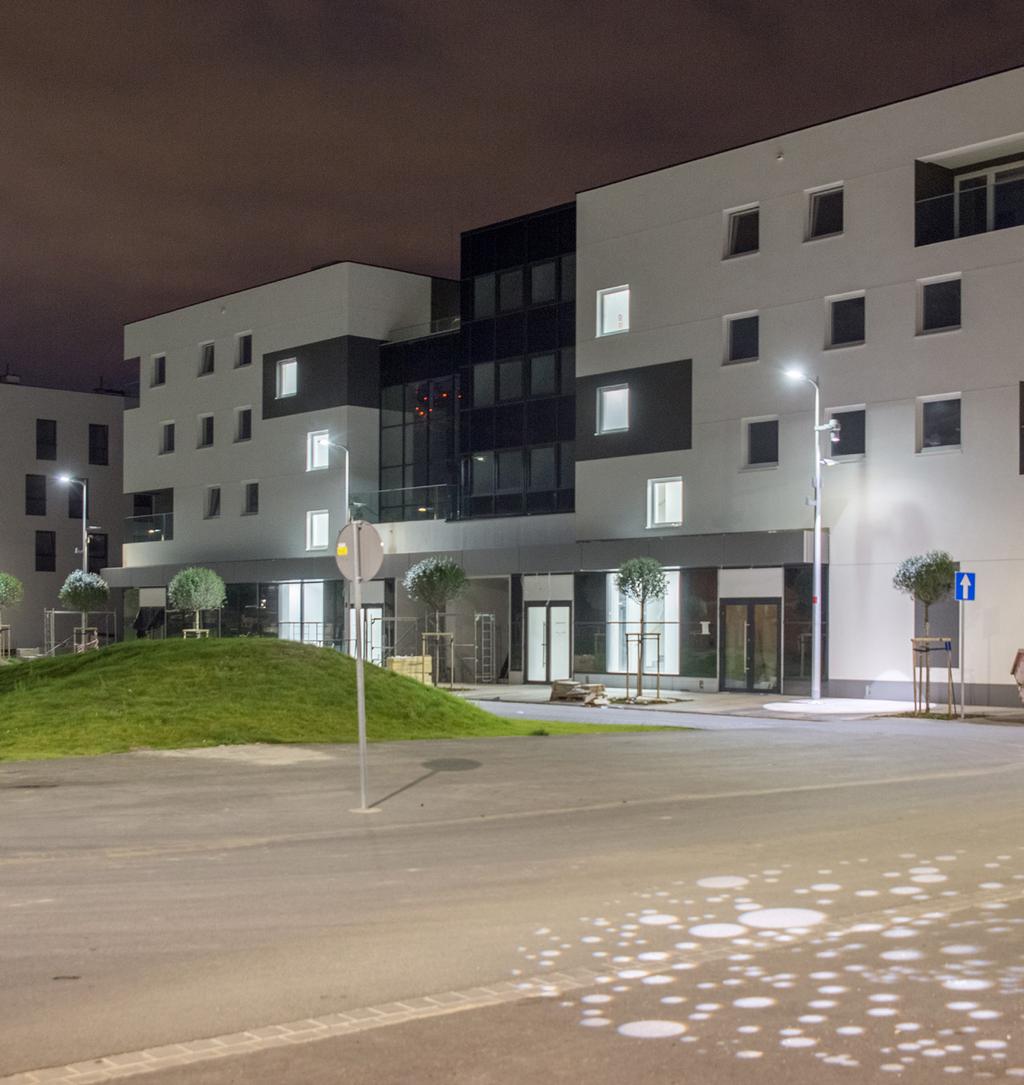Jedną z kluczowych funkcjonalności, która tworzy wyjątkowy charakter tej przestrzeni, jest oświetlenie autorstwa arch. Andrzeja Pruszyńskiego.