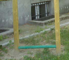 urządzenia: 5,16 x 4,40 m - wysokooeæ urządzenia: 2,42 m - wysokość